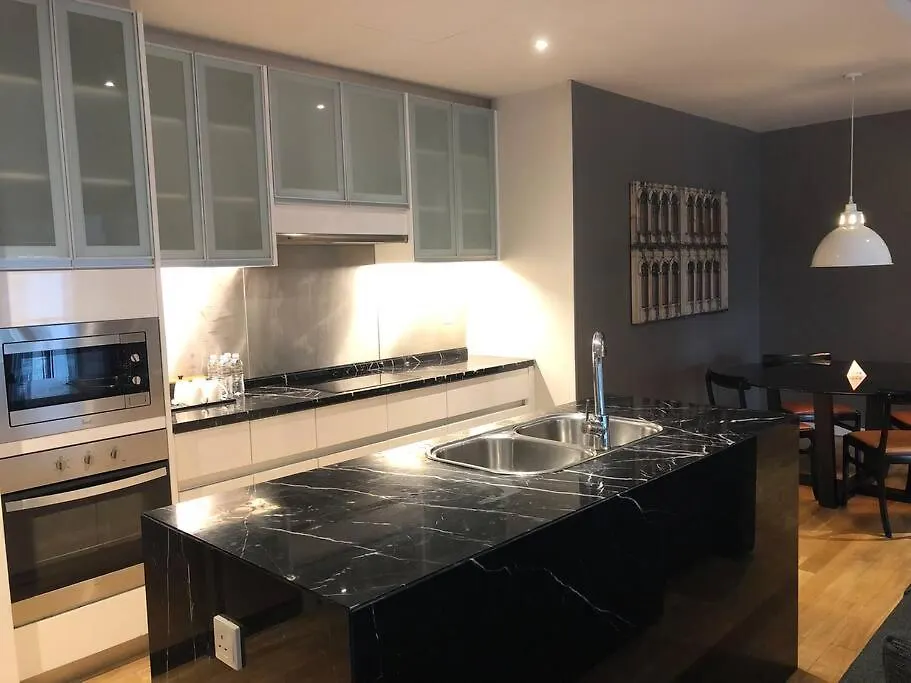 קואלה לומפור Large 3-Bedroom Modern Resort Style Klcc Apartment קואלה לומפור